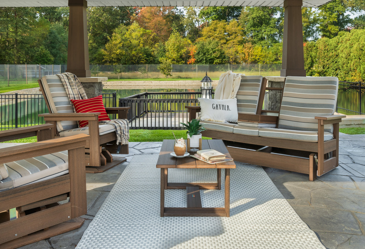 QW Amish Brooklyn Lounge Glider w/Console - 162P-BR5LGC