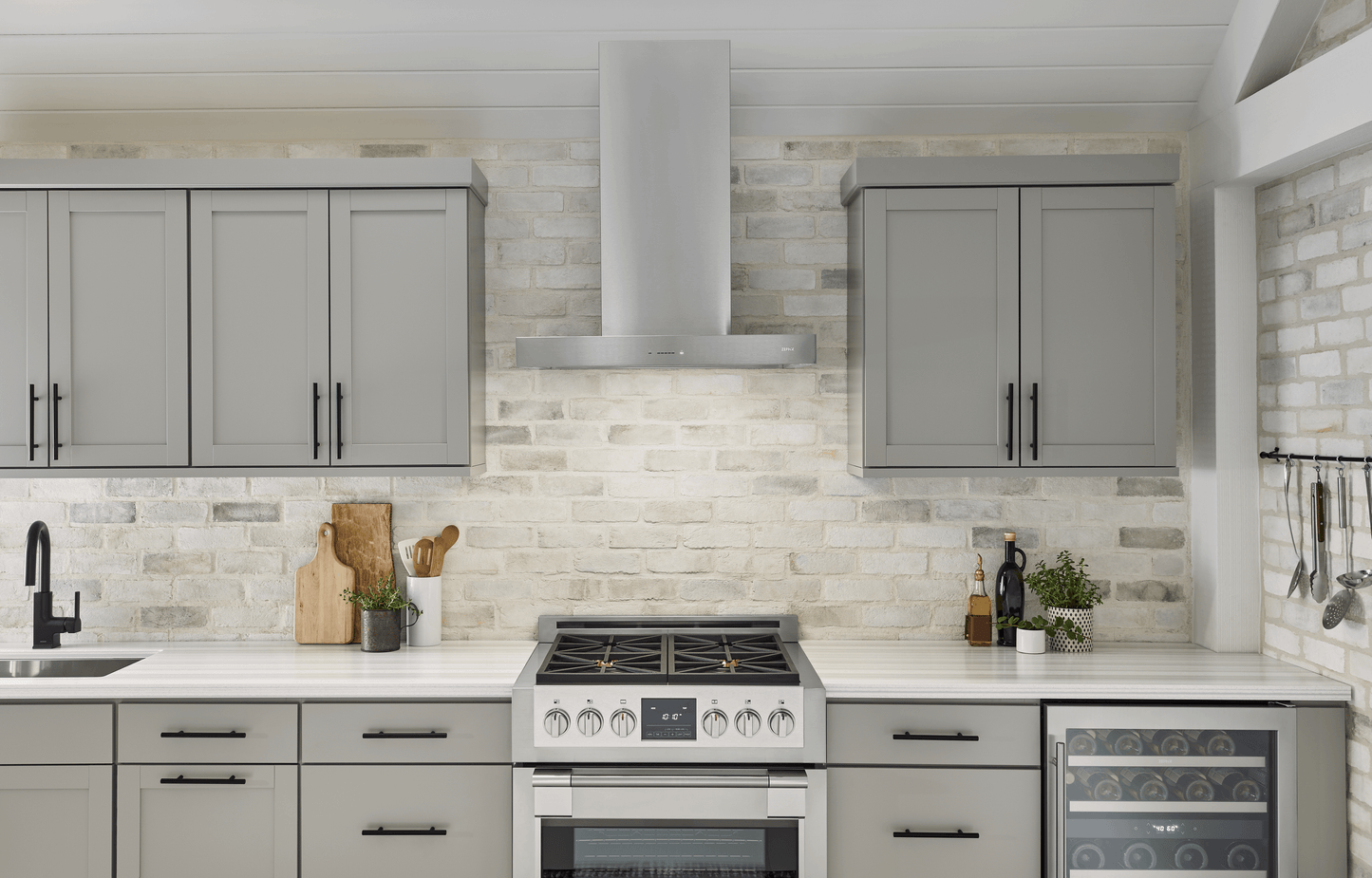 ZEPHYR Roma Wall, 30in, SS, LED, 600 CFM w/ACT in Stainless Steel - ZROE30FS