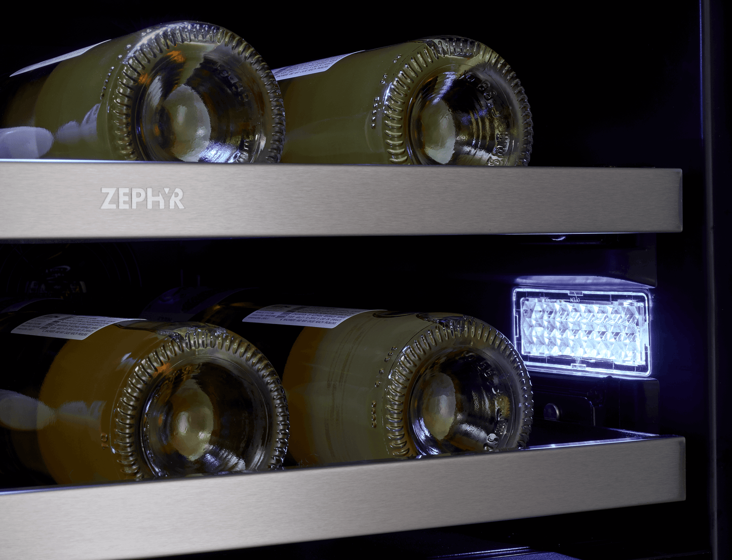 ZEPHYR Presrv Wine & Bev Cooler, 24in UC, SS+Gls, Fr Dr in Stainless Steel - PRWB24C32CG