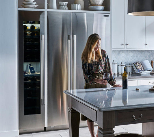 SIGNATURE KITCHEN SUITE SKSCW181RP 18-inch Integrated Column Wine Refrigerator - SKSCW181RP
