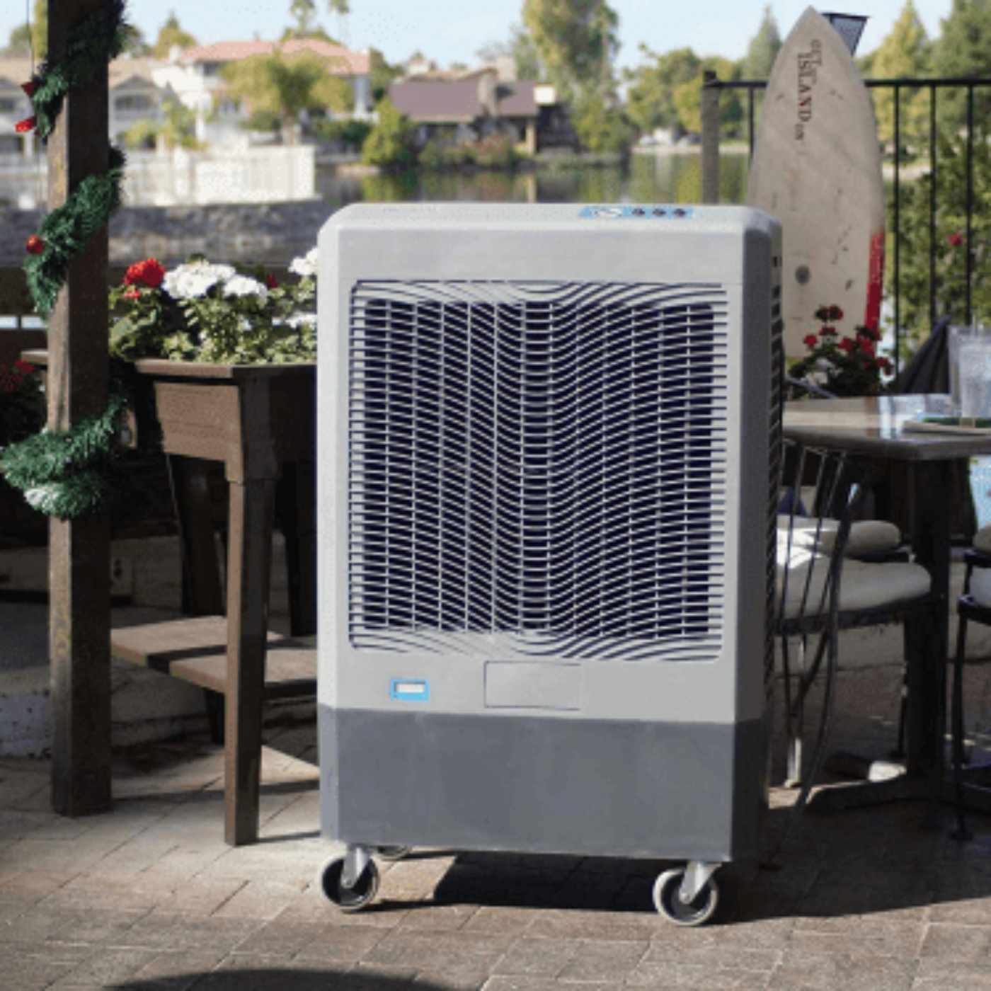 Hessaire MC61M 5,300 CFM 3-Speed Portable Evaporative Cooler - he8462